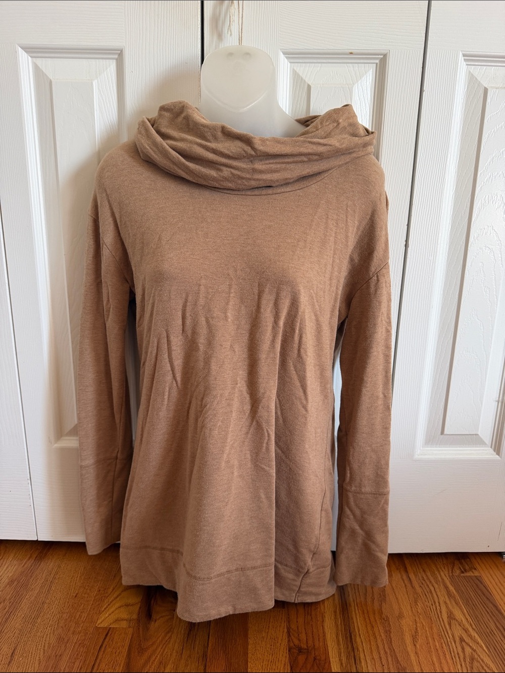Merona Camel Cowl Neck Long-Sleeve Shirt Blouse Medium M